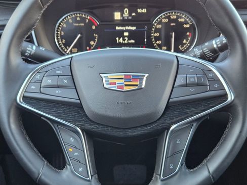 Certified 2025 Cadillac XT5 Premium Luxury image 17