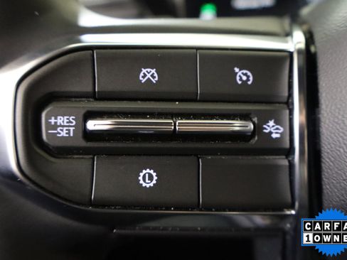 Used 2025 GMC Acadia Elevation image 29