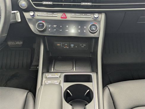 Certified 2025 Hyundai Sonata Limited image 17