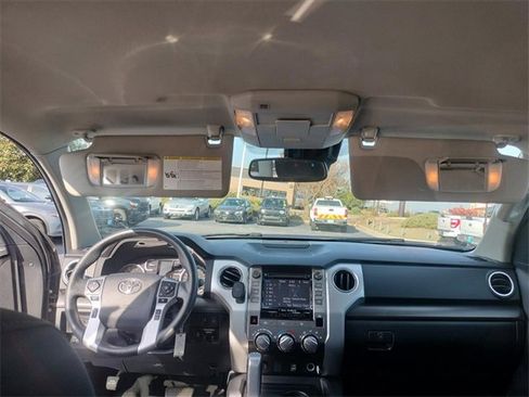 Used 2018 Toyota Tundra SR5 image 20