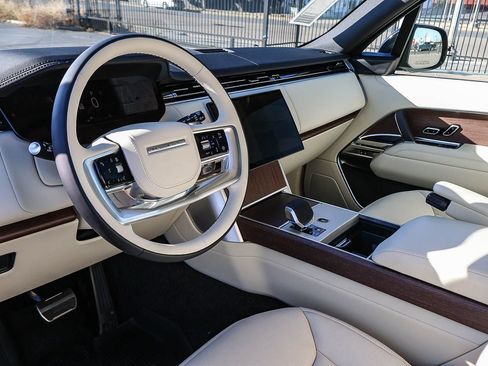 Used 2025 BMW X5 M Competition w/ Executive Package image 30