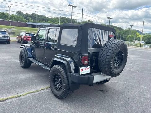 Used 2014 Jeep Wrangler Unlimited Sahara w/ Connectivity Group AWD/4WD image 6