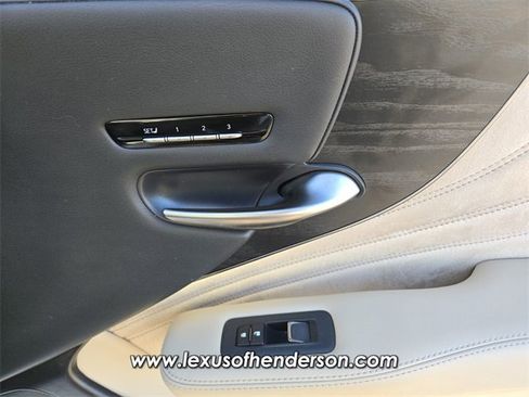 Certified 2021 Lexus LS 500 w/ Accessory Package (Z1) image 19