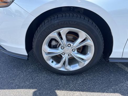 Certified 2023 Honda Accord LX image 11