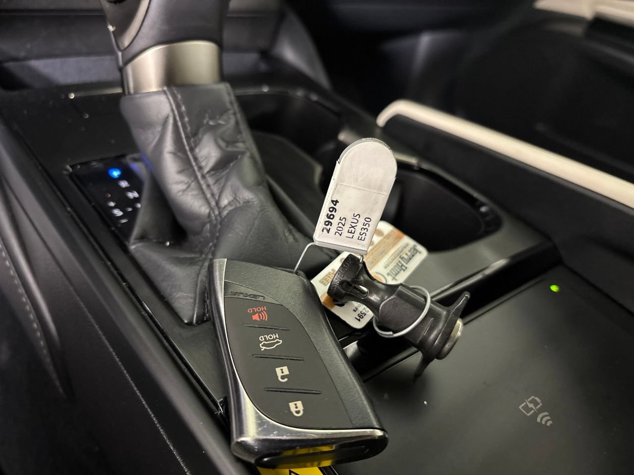 Used 2025 Lexus ES 350 w/ Premium Package FWD image 23