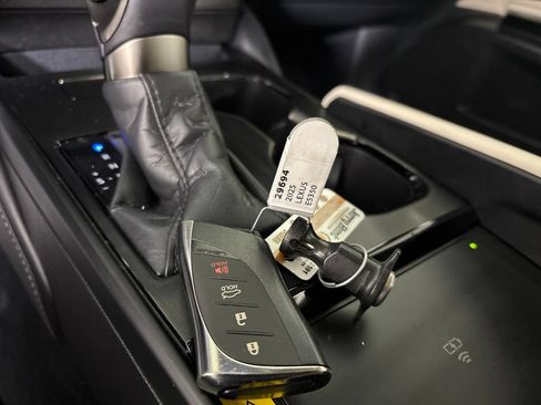 Used 2025 Lexus ES 350 w/ Premium Package FWD image 23