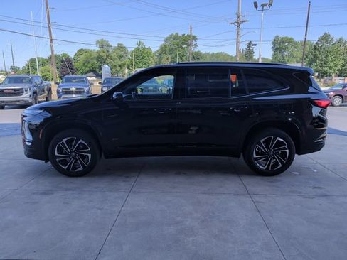Used 2025 Buick Enclave Sport Touring AWD/4WD image 5