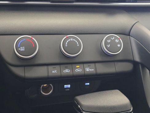 New 2026 Hyundai Elantra SE image 26