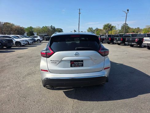 Used 2021 Nissan Murano SV image 3