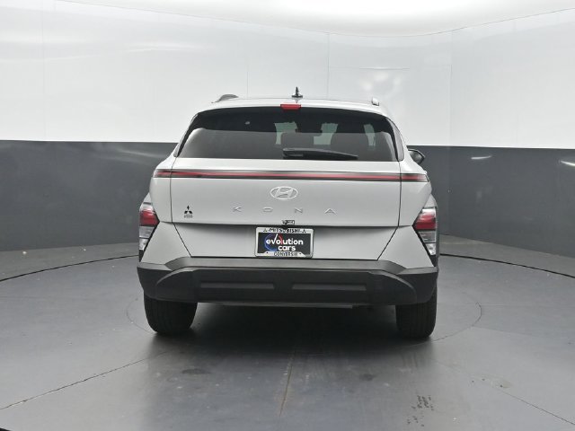 Used 2025 Hyundai Kona SEL FWD image 25