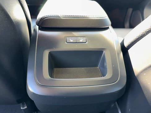 Certified 2023 Volvo XC60 B5 Plus image 16