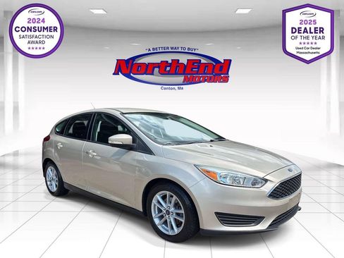 Used 2017 Ford Focus SE FWD image 1
