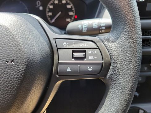 New 2026 Honda HR-V LX image 28