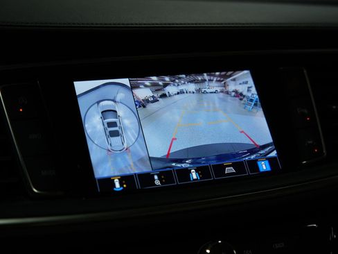 Used 2023 Buick Enclave Avenir w/ Avenir Technology Package AWD/4WD image 49