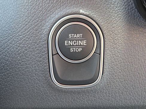 New 2025 Mercedes-Benz Sprinter 2500 image 32