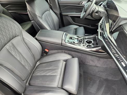 Certified 2025 BMW X7 M60i AWD/4WD image 7