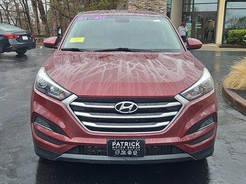 Used 2018 Hyundai Tucson SE image 2
