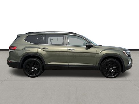 New 2026 Volkswagen Atlas SE image 4