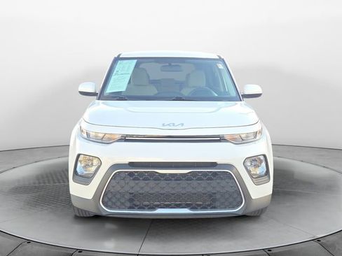 Used 2022 Kia Soul LX image 8