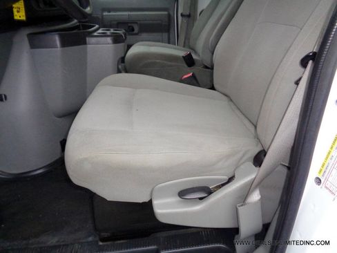 Used 2014 Ford E-250 and Econoline 250 w/ Power Group image 7