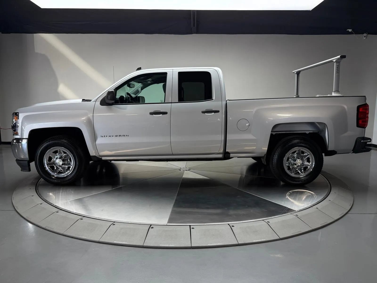 Used 2017 Chevrolet Silverado 1500 LS w/ Trailering Package RWD image 4
