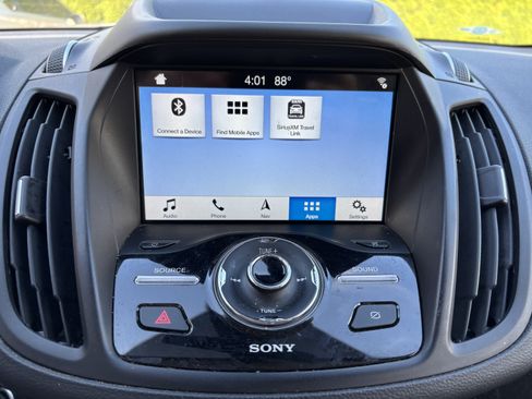 Used 2019 Ford Escape Titanium w/ U9j03 - Titanium Tow Package AWD/4WD image 25