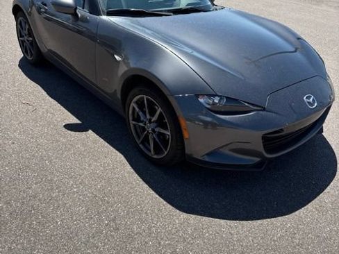 Used 2019 MAZDA MX-5 Miata Grand Touring w/ GT-S Package RWD image 2