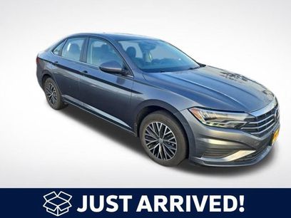 Used 2021 Volkswagen Jetta SE w/ SE Cold Weather Package