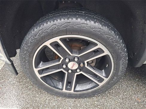 Used 2015 GMC Sierra 1500 SLE w/ Carbon-22 Edition image 3