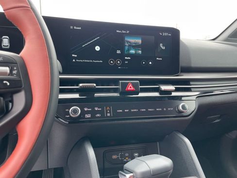 New 2026 Kia Sportage SX AWD/4WD image 13