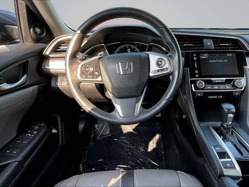 Used 2018 Honda Civic Touring image 8