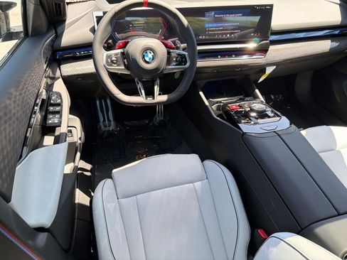 Used 2026 BMW M5 w/ Executive Package AWD/4WD image 9