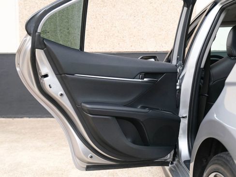 Used 2020 Toyota Camry XSE image 23