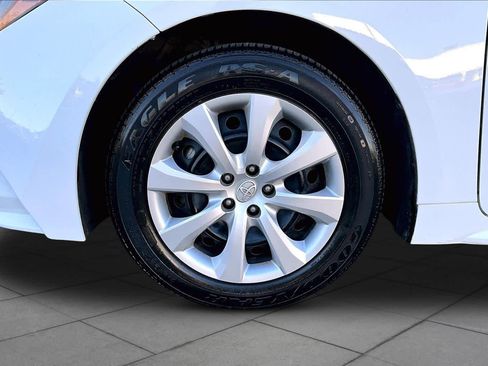 Used 2024 Toyota Corolla LE image 10