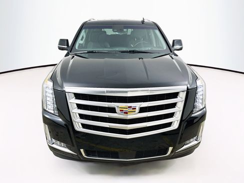 Used 2019 Cadillac Escalade Premium Luxury image 2