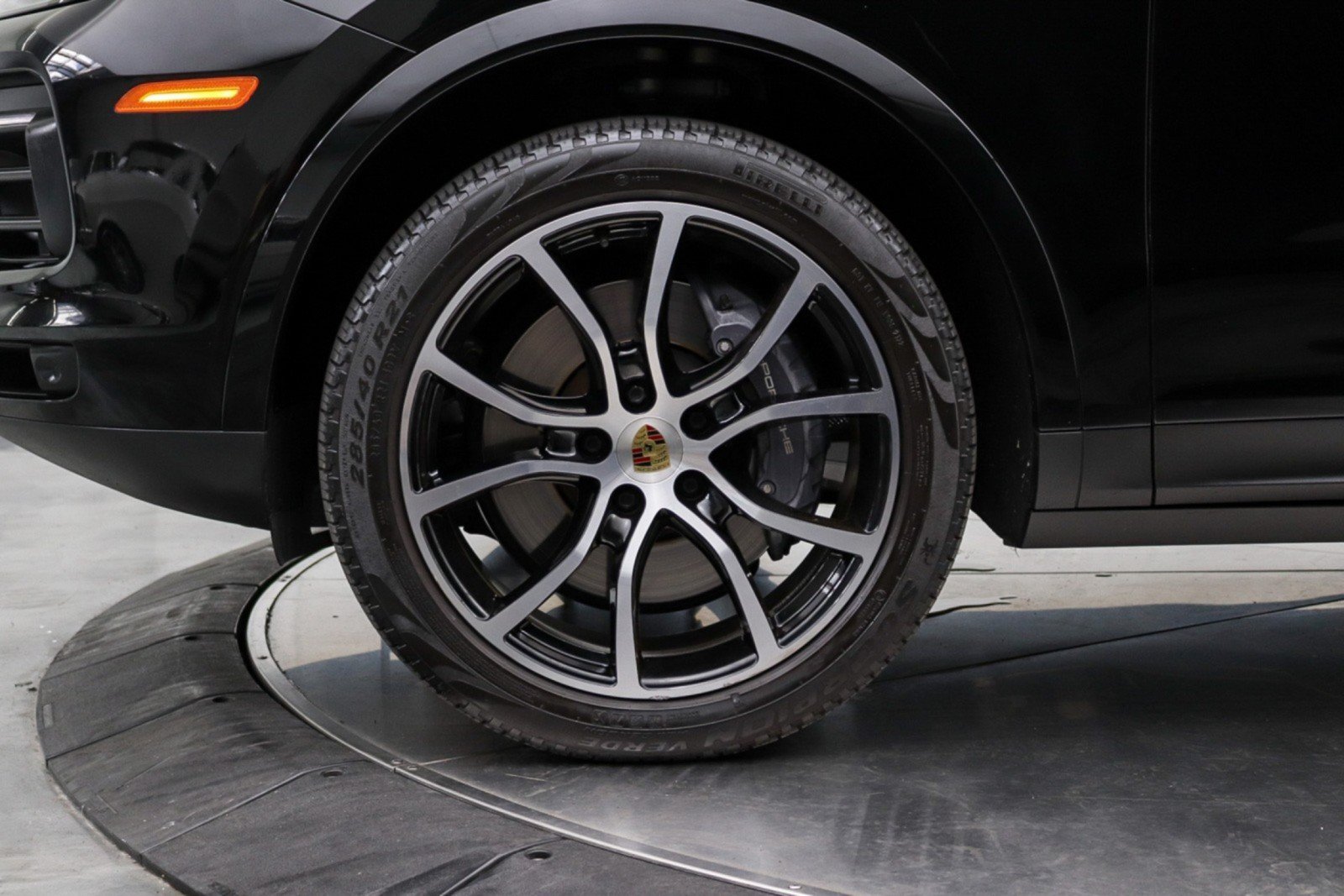 Used 2022 Porsche Cayenne Platinum Edition AWD/4WD image 14