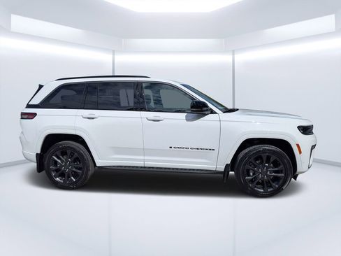 New 2026 Jeep Grand Cherokee Limited AWD/4WD image 2