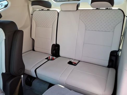 New 2026 GMC Acadia Denali w/ Super Cruise Package image 18