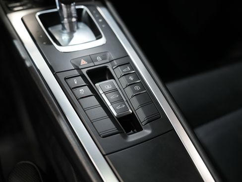 Used 2019 Porsche 911 Carrera 4S image 45