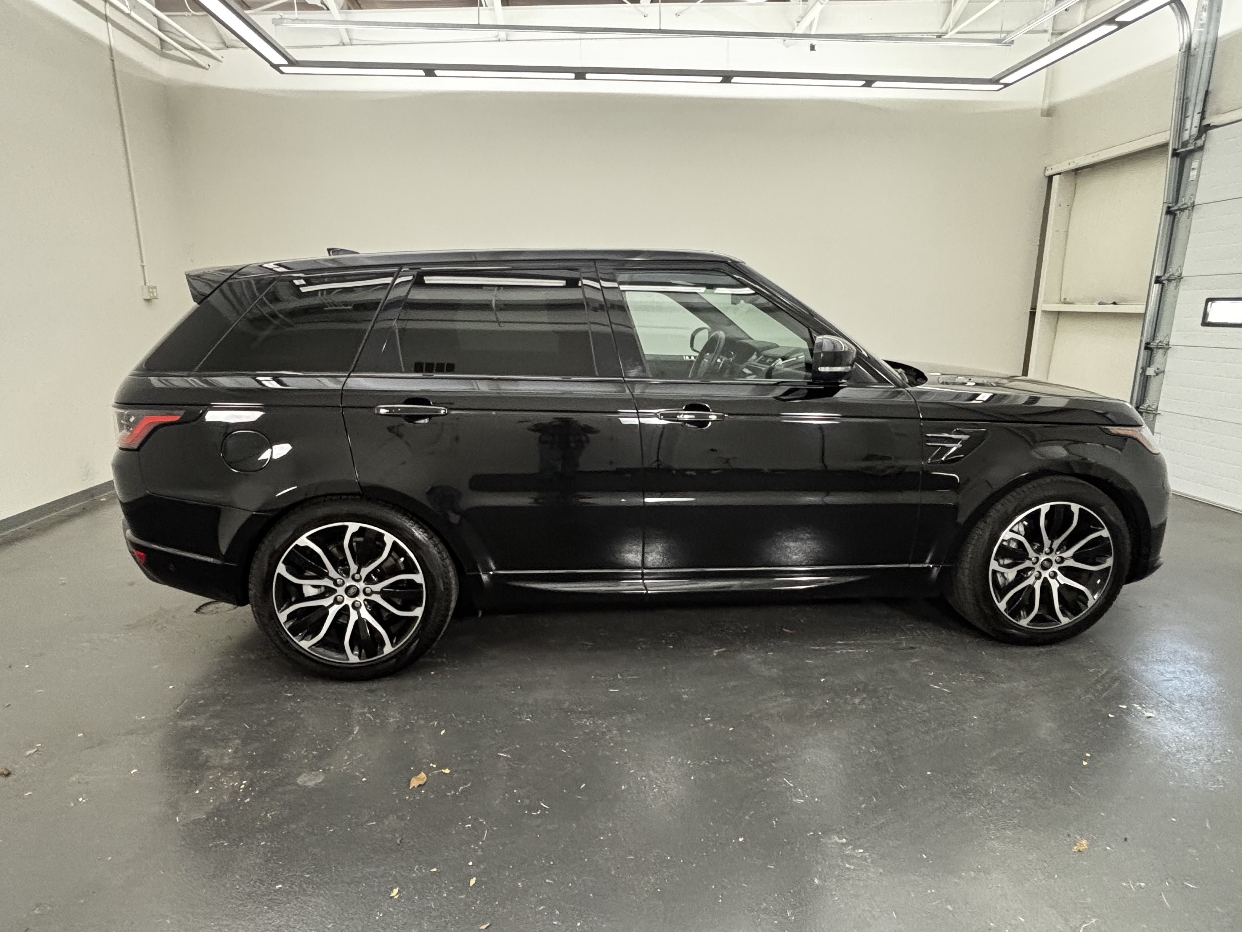 Used 2022 Land Rover Range Rover Sport HSE Silver Edition AWD/4WD image 8