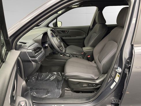 Used 2025 Subaru Forester Premium AWD/4WD image 9