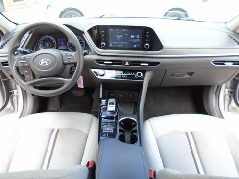 Used 2021 Hyundai Sonata SE FWD image 11