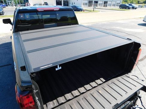 Used 2025 GMC Sierra 1500 Elevation w/ Elevation Premium Package AWD/4WD image 10