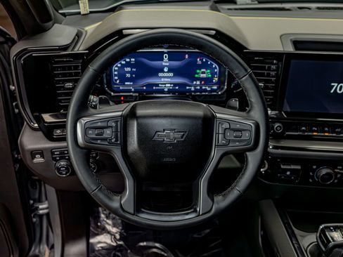 Used 2024 Chevrolet Silverado 1500 ZR2 w/ Technology Package image 18