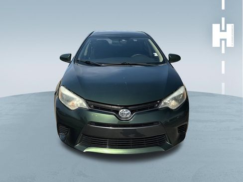 Used 2016 Toyota Corolla LE FWD image 2