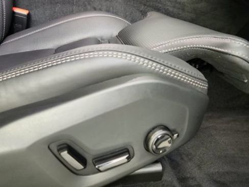 Used 2023 Volvo XC60 B5 Ultimate FWD image 37