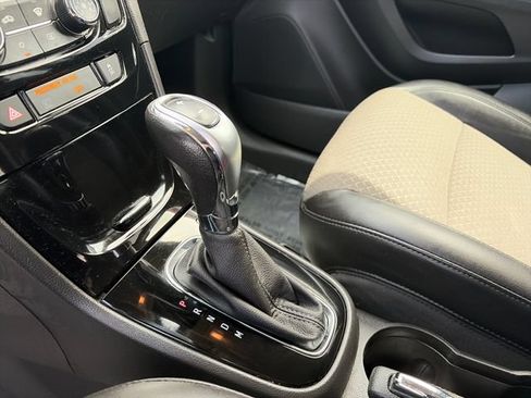 Used 2020 Buick Encore Sport Touring AWD/4WD image 35