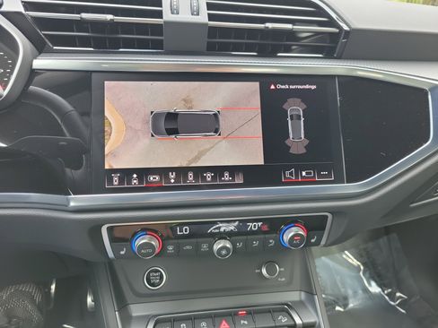 Certified 2025 Audi Q3 2.0T Premium Plus w/ Premium Plus Package image 26