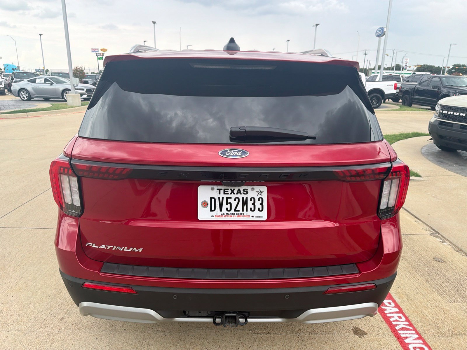 Certified 2025 Ford Explorer Platinum RWD image 9
