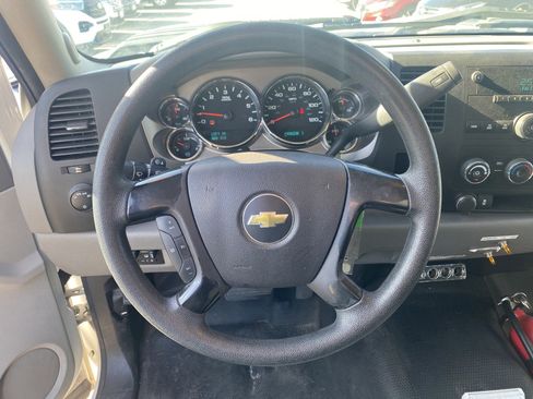 Used 2013 Chevrolet Silverado 2500 W/T image 12